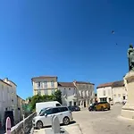 Du Chateau Апартаменты *