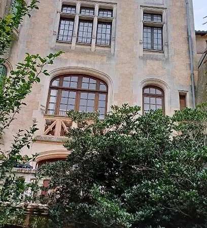 Du Chateau