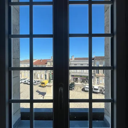 Du Chateau Apartment